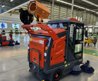 New Ride-On Sweeper with Fully Enclosed Cab and Dual Fan System – Leaves No Leaf Behind